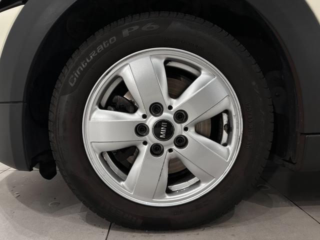 ＭＩＮＩ クーパーＤ　ＳＯＳコール／マルチファンクションステアリング／ハロゲンヘッドライト／ＬＥＤリアコンビランプ／１５インチホイール（38枚目）