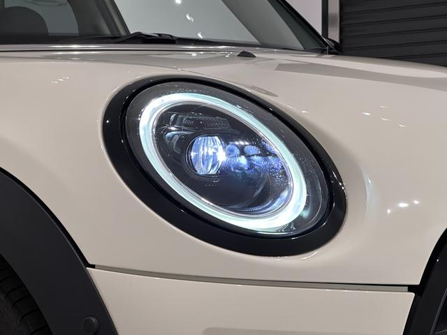 ＭＩＮＩ クーパーＳＤ　クラシック・トリム　認定保証２年衝突回避被害軽減ブレーキ車線逸脱警告バックカメラ液晶メーターマルチファンクションステアリングＭＩＮＩドライビングモードコンフォートアクセスＬＥＤヘッドライトＬＥＤリアコンビランプ（10枚目）