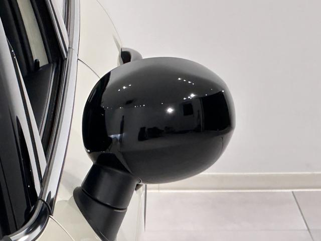 ＭＩＮＩ クーパーＳＤ　クラシック・トリム　認定保証２年衝突回避被害軽減ブレーキ車線逸脱警告バックカメラ液晶メーターマルチファンクションステアリングＭＩＮＩドライビングモードコンフォートアクセスＬＥＤヘッドライトＬＥＤリアコンビランプ（12枚目）