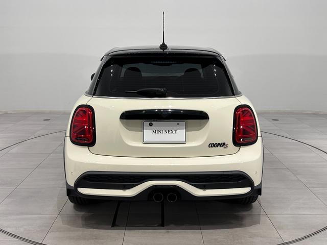 ＭＩＮＩ クーパーＳ　クラシック・トリム　全国２年保証／ＣａｒＰｌａｙ／ワイヤレス充電／ＥＴＣ／ＯＳコール／クルーズコントロール／バックカメラ／ＭＩＮＩドライビングモード／ＬＥＤヘッドライト／ＬＥＤリアコンビランプ（7枚目）