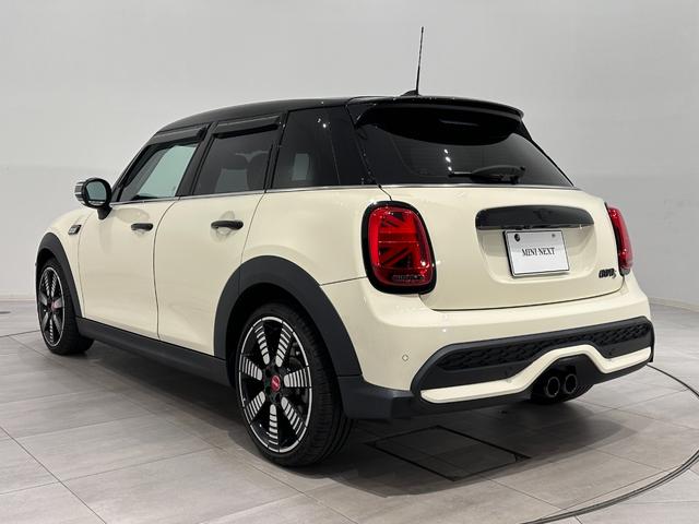 ＭＩＮＩ クーパーＳ　クラシック・トリム　全国２年保証／ＣａｒＰｌａｙ／ワイヤレス充電／ＥＴＣ／ＯＳコール／クルーズコントロール／バックカメラ／ＭＩＮＩドライビングモード／ＬＥＤヘッドライト／ＬＥＤリアコンビランプ（8枚目）