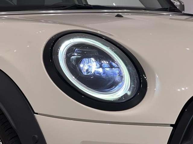 ＭＩＮＩ クーパーＳ　クラシック・トリム　全国２年保証／ＣａｒＰｌａｙ／ワイヤレス充電／ＥＴＣ／ＯＳコール／クルーズコントロール／バックカメラ／ＭＩＮＩドライビングモード／ＬＥＤヘッドライト／ＬＥＤリアコンビランプ（10枚目）