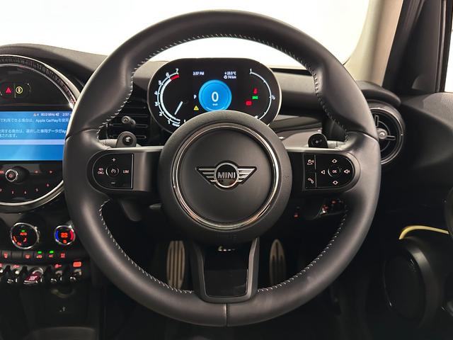 ＭＩＮＩ クーパーＳ　クラシック・トリム　全国２年保証／ＣａｒＰｌａｙ／ワイヤレス充電／ＥＴＣ／ＯＳコール／クルーズコントロール／バックカメラ／ＭＩＮＩドライビングモード／ＬＥＤヘッドライト／ＬＥＤリアコンビランプ（27枚目）