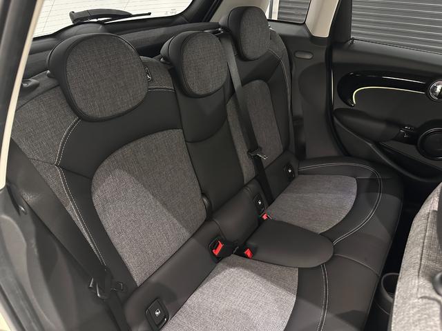 ＭＩＮＩ クーパーＳ　クラシック・トリム　全国２年保証／ＣａｒＰｌａｙ／ワイヤレス充電／ＥＴＣ／ＯＳコール／クルーズコントロール／バックカメラ／ＭＩＮＩドライビングモード／ＬＥＤヘッドライト／ＬＥＤリアコンビランプ（37枚目）