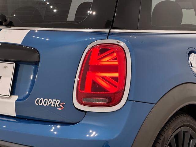 ＭＩＮＩ クーパーＳ　衝突回避被害軽減ブレーキ車線逸脱警告バックカメラ液晶メーターマルチファンクションステアリングＭＩＮＩドライビングモーコンフォートアクセスＬＥＤヘッドライトＬＥＤリアコンビランプ（13枚目）