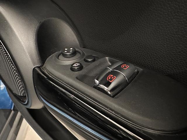 ＭＩＮＩ クーパーＳ　衝突回避被害軽減ブレーキ車線逸脱警告バックカメラ液晶メーターマルチファンクションステアリングＭＩＮＩドライビングモーコンフォートアクセスＬＥＤヘッドライトＬＥＤリアコンビランプ（17枚目）