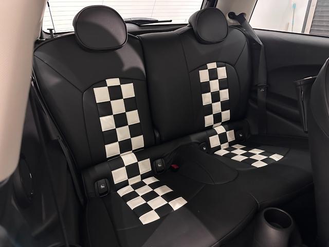 ＭＩＮＩ クーパーＳ　衝突回避被害軽減ブレーキ車線逸脱警告バックカメラ液晶メーターマルチファンクションステアリングＭＩＮＩドライビングモーコンフォートアクセスＬＥＤヘッドライトＬＥＤリアコンビランプ（37枚目）
