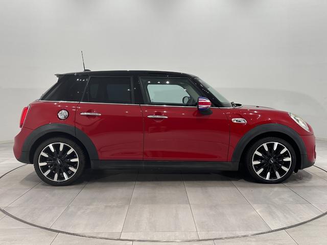 MINI クーパーS ナビ(非タッチスクリーン)/ETC/LEDヘッドライト/LEDリアコンビランプ/17インチホイール(5枚目)