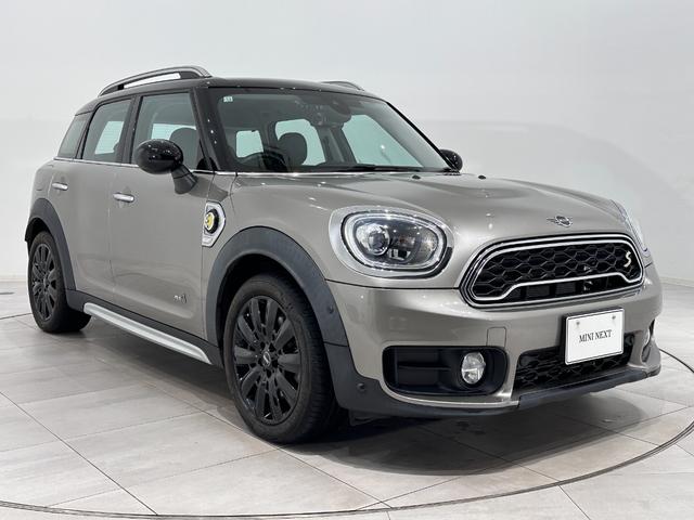 ＭＩＮＩ クーパーＳ　Ｅ　クロスオーバー　オール４　ナビ（タッチスクリーン）／ＥＴＣ／アクティブクルーズコントロール／リアパークディスタンスコントロール／ＬＥＤヘッドライト（デイライト付）／ＬＥＤテールライト／バックドア自動開閉／１８インチホイール（4枚目）