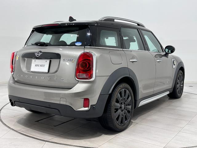 ＭＩＮＩ クーパーＳ　Ｅ　クロスオーバー　オール４　ナビ（タッチスクリーン）／ＥＴＣ／アクティブクルーズコントロール／リアパークディスタンスコントロール／ＬＥＤヘッドライト（デイライト付）／ＬＥＤテールライト／バックドア自動開閉／１８インチホイール（6枚目）