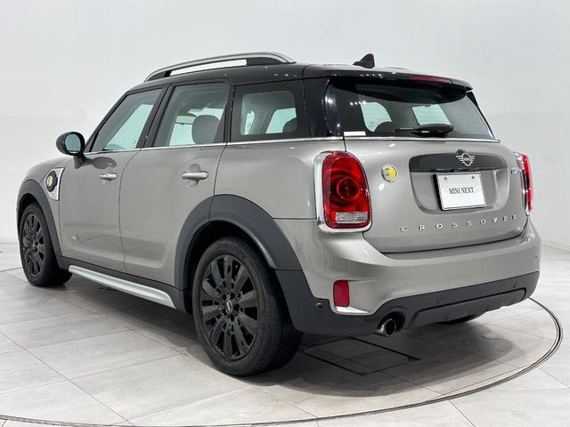 ＭＩＮＩ クーパーＳ　Ｅ　クロスオーバー　オール４　ナビ（タッチスクリーン）／ＥＴＣ／アクティブクルーズコントロール／リアパークディスタンスコントロール／ＬＥＤヘッドライト（デイライト付）／ＬＥＤテールライト／バックドア自動開閉／１８インチホイール（8枚目）