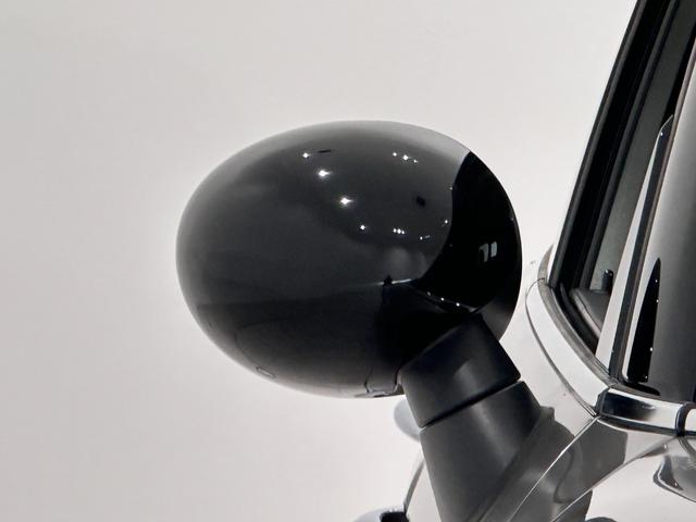 ＭＩＮＩ クーパーＳ　Ｅ　クロスオーバー　オール４　ナビ（タッチスクリーン）／ＥＴＣ／アクティブクルーズコントロール／リアパークディスタンスコントロール／ＬＥＤヘッドライト（デイライト付）／ＬＥＤテールライト／バックドア自動開閉／１８インチホイール（11枚目）