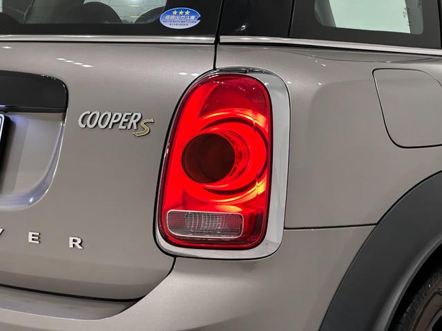 ＭＩＮＩ クーパーＳ　Ｅ　クロスオーバー　オール４　ナビ（タッチスクリーン）／ＥＴＣ／アクティブクルーズコントロール／リアパークディスタンスコントロール／ＬＥＤヘッドライト（デイライト付）／ＬＥＤテールライト／バックドア自動開閉／１８インチホイール（13枚目）