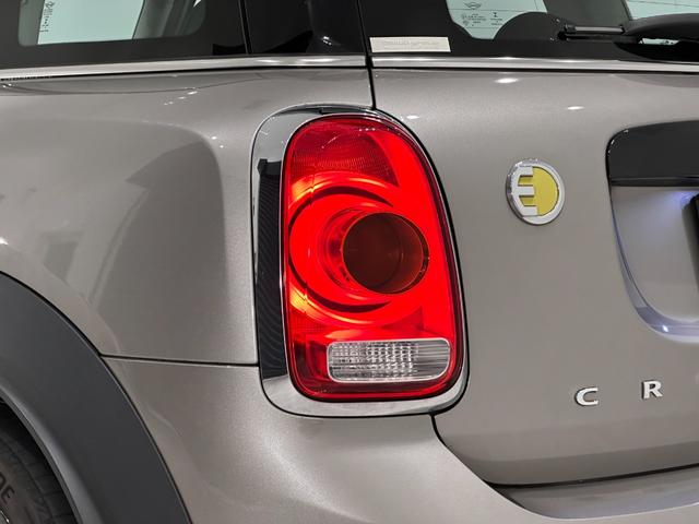 ＭＩＮＩ クーパーＳ　Ｅ　クロスオーバー　オール４　ナビ（タッチスクリーン）／ＥＴＣ／アクティブクルーズコントロール／リアパークディスタンスコントロール／ＬＥＤヘッドライト（デイライト付）／ＬＥＤテールライト／バックドア自動開閉／１８インチホイール（14枚目）