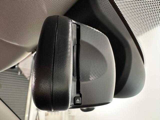 ＭＩＮＩ クーパーＳ　Ｅ　クロスオーバー　オール４　ナビ（タッチスクリーン）／ＥＴＣ／アクティブクルーズコントロール／リアパークディスタンスコントロール／ＬＥＤヘッドライト（デイライト付）／ＬＥＤテールライト／バックドア自動開閉／１８インチホイール（21枚目）