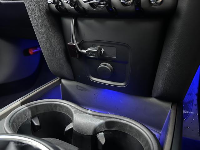 ＭＩＮＩ クーパーＳ　Ｅ　クロスオーバー　オール４　ナビ（タッチスクリーン）／ＥＴＣ／アクティブクルーズコントロール／リアパークディスタンスコントロール／ＬＥＤヘッドライト（デイライト付）／ＬＥＤテールライト／バックドア自動開閉／１８インチホイール（23枚目）