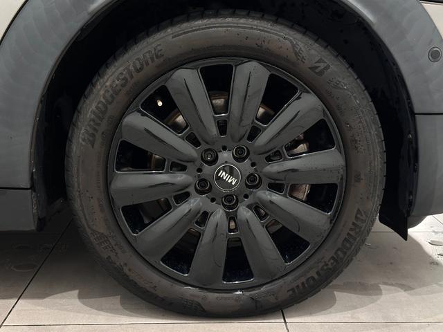 ＭＩＮＩ クーパーＳ　Ｅ　クロスオーバー　オール４　ナビ（タッチスクリーン）／ＥＴＣ／アクティブクルーズコントロール／リアパークディスタンスコントロール／ＬＥＤヘッドライト（デイライト付）／ＬＥＤテールライト／バックドア自動開閉／１８インチホイール（44枚目）