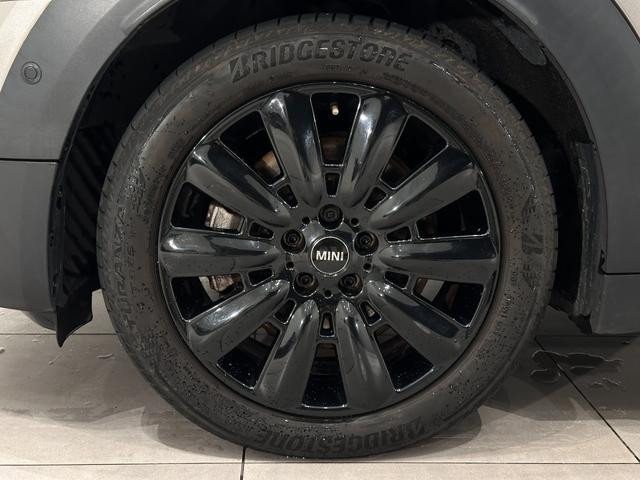 ＭＩＮＩ クーパーＳ　Ｅ　クロスオーバー　オール４　ナビ（タッチスクリーン）／ＥＴＣ／アクティブクルーズコントロール／リアパークディスタンスコントロール／ＬＥＤヘッドライト（デイライト付）／ＬＥＤテールライト／バックドア自動開閉／１８インチホイール（46枚目）