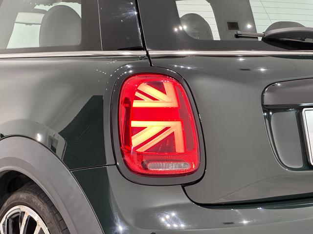 MINI ジョンクーパーワークス ジョンクーパーワークストリム 全国2年保証/ナビタッチスクリーン/ETC/SOSコール/車線逸脱警告/バックカメラ/液晶メーター/ヘッドアップディスプレイ/LEDヘッドライ/LEDリアコンビランプ/17インチホイール(14枚目)