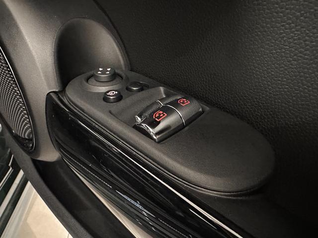 MINI ジョンクーパーワークス ジョンクーパーワークストリム 全国2年保証/ナビタッチスクリーン/ETC/SOSコール/車線逸脱警告/バックカメラ/液晶メーター/ヘッドアップディスプレイ/LEDヘッドライ/LEDリアコンビランプ/17インチホイール(17枚目)