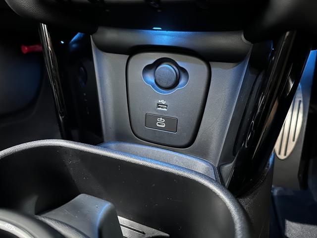 MINI ジョンクーパーワークス ジョンクーパーワークストリム 全国2年保証/ナビタッチスクリーン/ETC/SOSコール/車線逸脱警告/バックカメラ/液晶メーター/ヘッドアップディスプレイ/LEDヘッドライ/LEDリアコンビランプ/17インチホイール(23枚目)