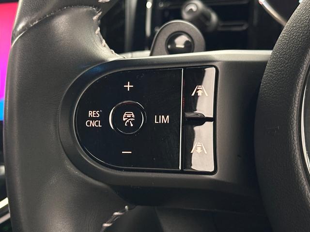 MINI ジョンクーパーワークス ジョンクーパーワークストリム 全国2年保証/ナビタッチスクリーン/ETC/SOSコール/車線逸脱警告/バックカメラ/液晶メーター/ヘッドアップディスプレイ/LEDヘッドライ/LEDリアコンビランプ/17インチホイール(29枚目)