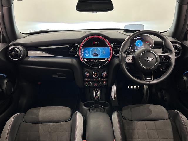 MINI ジョンクーパーワークス ジョンクーパーワークストリム 全国2年保証/ナビタッチスクリーン/ETC/SOSコール/車線逸脱警告/バックカメラ/液晶メーター/ヘッドアップディスプレイ/LEDヘッドライ/LEDリアコンビランプ/17インチホイール(36枚目)
