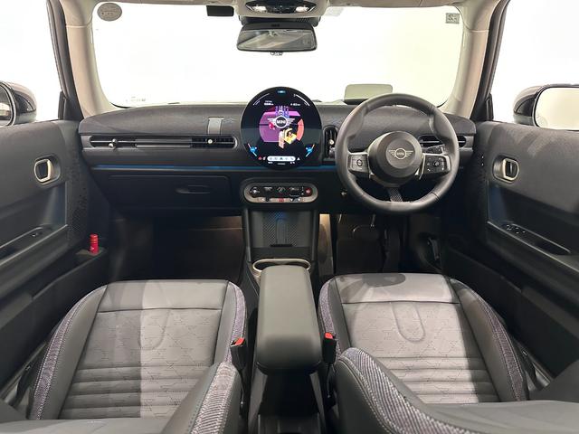 MINI クーパーC クラシック・トリム 全国2年保証アクティブクルーズコントロールアクティブPDC フロントリアパノラマビューリアパーキングアシストAppleCarPlayワイヤレス充電ヘッドアップディスプレイデジタルキープラス(34枚目)