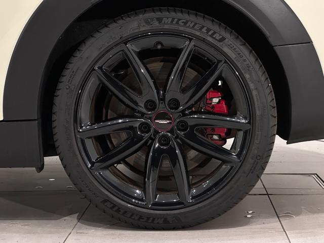 MINI ジョンクーパーワークス クラブマン ワイドカラーディスプレイMINIコネクテッドアプリドライビングアシストアクティブクルーズコントロールJohnCooperWorksレザーステアリングヘッドアップディスプレイリアビューカメラ&リアPDC(45枚目)