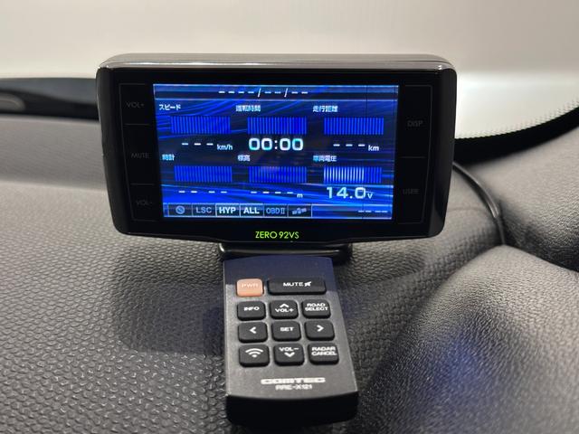 MINI ジョンクーパーワークス クロスオーバー Fシート ヒーター /格納機能付きドアミラー/R スポイラー/助手席シート高さ調節/F アーム レスト/フラット ラゲッジ フロア(24枚目)