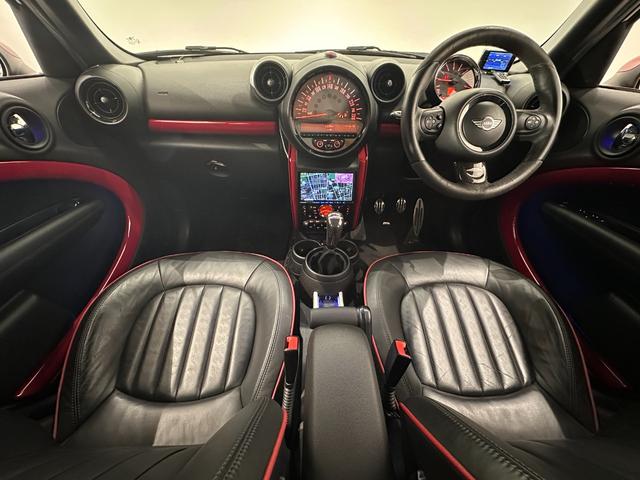 MINI ジョンクーパーワークス クロスオーバー Fシート ヒーター /格納機能付きドアミラー/R スポイラー/助手席シート高さ調節/F アーム レスト/フラット ラゲッジ フロア(33枚目)