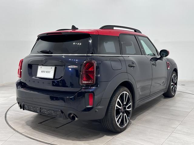 ＭＩＮＩ ジョンクーパーワークス　クロスオーバー　全国２年保証ドライビングアシストアクティブクルーズコントロールＪｏｈｎＣｏｏｐｅｒＷｏｒｋｓレザーステアリングＬＥＤヘッドライトＬＥＤリアコンビランプ１８インチアロイホイールリアビューカメラリアＰＤＣ（6枚目）