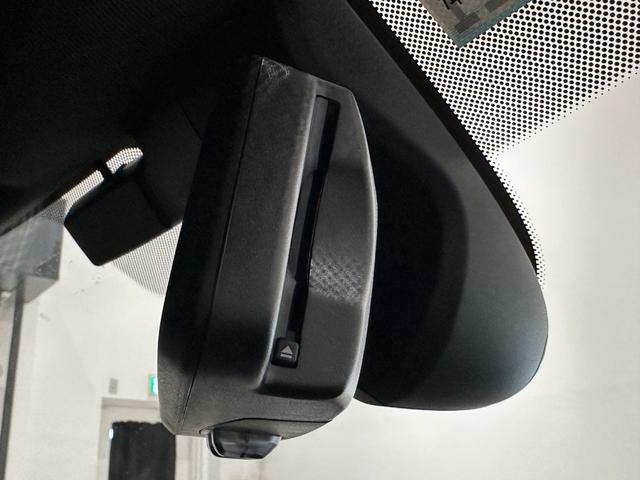 ＭＩＮＩ ジョンクーパーワークス　クロスオーバー　全国２年保証ドライビングアシストアクティブクルーズコントロールＪｏｈｎＣｏｏｐｅｒＷｏｒｋｓレザーステアリングＬＥＤヘッドライトＬＥＤリアコンビランプ１８インチアロイホイールリアビューカメラリアＰＤＣ（21枚目）