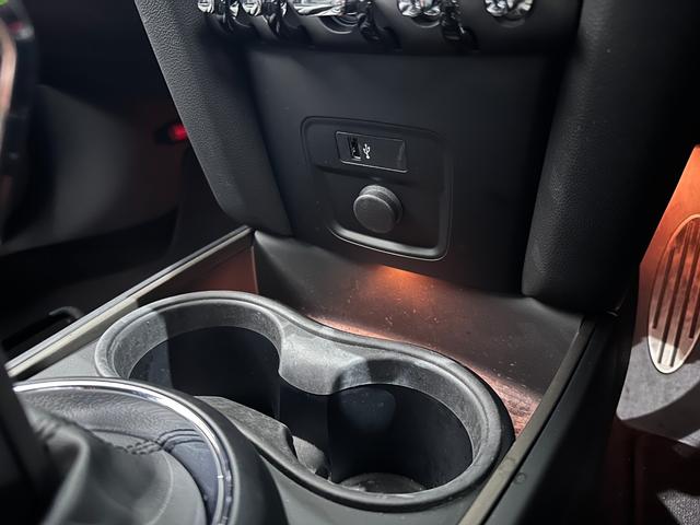 ＭＩＮＩ ジョンクーパーワークス　クロスオーバー　全国２年保証ドライビングアシストアクティブクルーズコントロールＪｏｈｎＣｏｏｐｅｒＷｏｒｋｓレザーステアリングＬＥＤヘッドライトＬＥＤリアコンビランプ１８インチアロイホイールリアビューカメラリアＰＤＣ（23枚目）