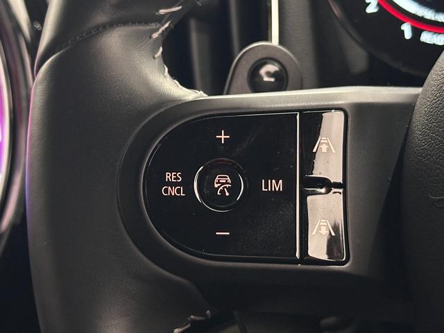 ＭＩＮＩ ジョンクーパーワークス　クロスオーバー　全国２年保証ドライビングアシストアクティブクルーズコントロールＪｏｈｎＣｏｏｐｅｒＷｏｒｋｓレザーステアリングＬＥＤヘッドライトＬＥＤリアコンビランプ１８インチアロイホイールリアビューカメラリアＰＤＣ（29枚目）