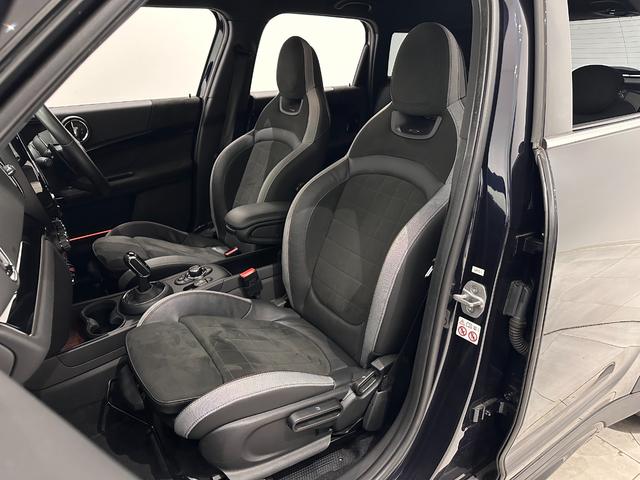 ＭＩＮＩ ジョンクーパーワークス　クロスオーバー　全国２年保証ドライビングアシストアクティブクルーズコントロールＪｏｈｎＣｏｏｐｅｒＷｏｒｋｓレザーステアリングＬＥＤヘッドライトＬＥＤリアコンビランプ１８インチアロイホイールリアビューカメラリアＰＤＣ（39枚目）