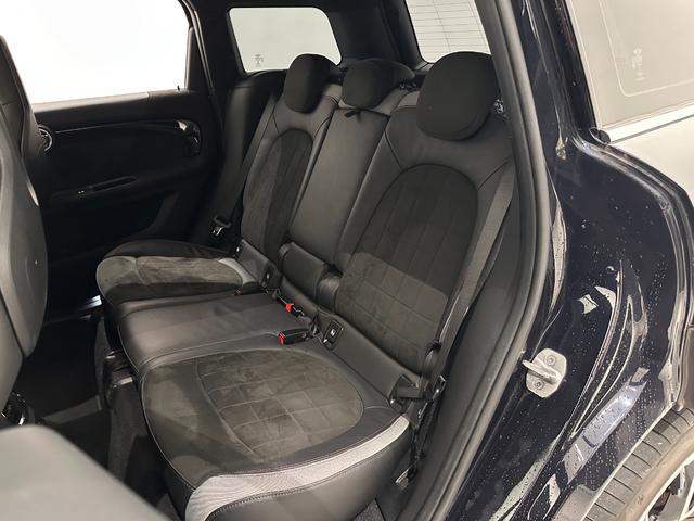 ＭＩＮＩ ジョンクーパーワークス　クロスオーバー　全国２年保証ドライビングアシストアクティブクルーズコントロールＪｏｈｎＣｏｏｐｅｒＷｏｒｋｓレザーステアリングＬＥＤヘッドライトＬＥＤリアコンビランプ１８インチアロイホイールリアビューカメラリアＰＤＣ（40枚目）