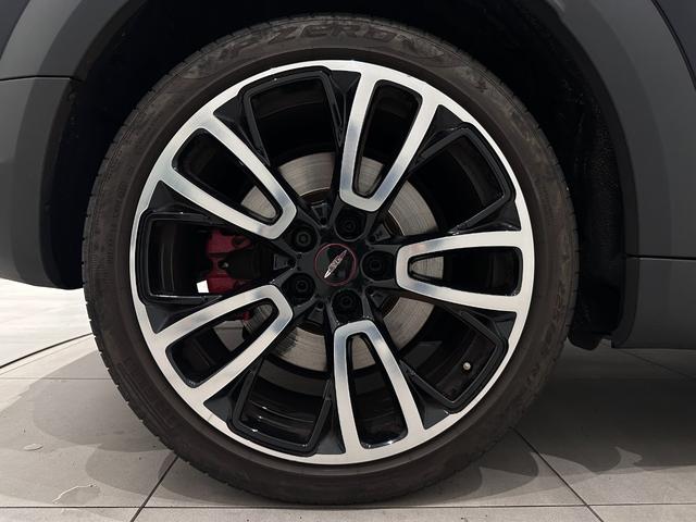 ＭＩＮＩ ジョンクーパーワークス　クロスオーバー　全国２年保証ドライビングアシストアクティブクルーズコントロールＪｏｈｎＣｏｏｐｅｒＷｏｒｋｓレザーステアリングＬＥＤヘッドライトＬＥＤリアコンビランプ１８インチアロイホイールリアビューカメラリアＰＤＣ（43枚目）