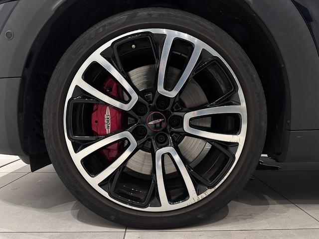 ＭＩＮＩ ジョンクーパーワークス　クロスオーバー　全国２年保証ドライビングアシストアクティブクルーズコントロールＪｏｈｎＣｏｏｐｅｒＷｏｒｋｓレザーステアリングＬＥＤヘッドライトＬＥＤリアコンビランプ１８インチアロイホイールリアビューカメラリアＰＤＣ（44枚目）