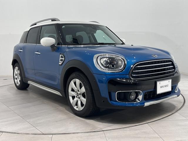 ＭＩＮＩ クーパーＤ　クロスオーバー　ナビタッチスクリーン／ＥＴＣ／ＳＯＳコール／アクティブクルーズコントロール／コンフォートアクセス／ハロゲンヘッドライト／１７インチホイール／ルーフレール／マルチファンクションステアリング（4枚目）