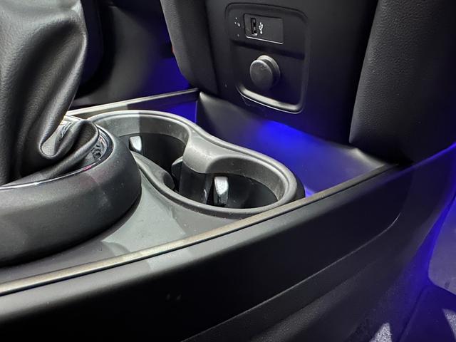 ＭＩＮＩ クーパーＤ　クロスオーバー　ナビタッチスクリーン／ＥＴＣ／ＳＯＳコール／アクティブクルーズコントロール／コンフォートアクセス／ハロゲンヘッドライト／１７インチホイール／ルーフレール／マルチファンクションステアリング（22枚目）