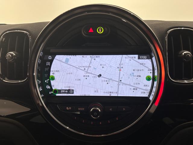 ＭＩＮＩ クーパーＤ　クロスオーバー　ナビタッチスクリーン／ＥＴＣ／ＳＯＳコール／アクティブクルーズコントロール／コンフォートアクセス／ハロゲンヘッドライト／１７インチホイール／ルーフレール／マルチファンクションステアリング（30枚目）