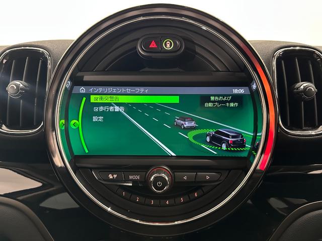 ＭＩＮＩ クーパーＤ　クロスオーバー　ナビタッチスクリーン／ＥＴＣ／ＳＯＳコール／アクティブクルーズコントロール／コンフォートアクセス／ハロゲンヘッドライト／１７インチホイール／ルーフレール／マルチファンクションステアリング（35枚目）