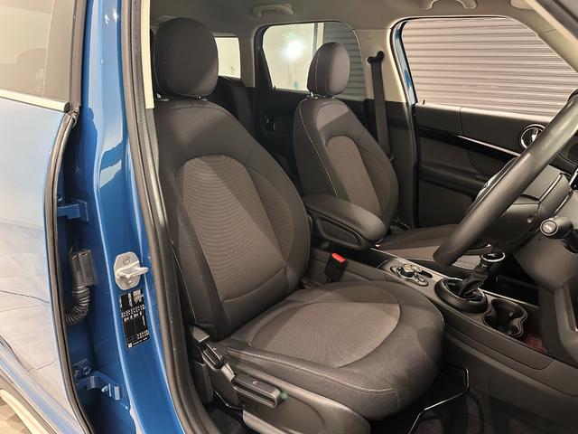 ＭＩＮＩ クーパーＤ　クロスオーバー　ナビタッチスクリーン／ＥＴＣ／ＳＯＳコール／アクティブクルーズコントロール／コンフォートアクセス／ハロゲンヘッドライト／１７インチホイール／ルーフレール／マルチファンクションステアリング（37枚目）