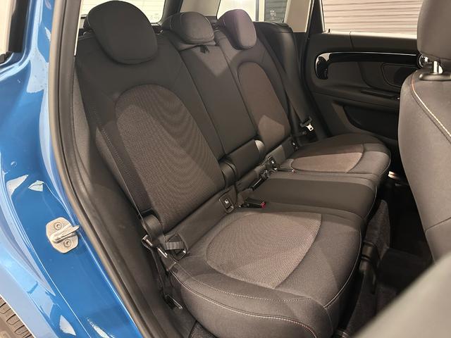 ＭＩＮＩ クーパーＤ　クロスオーバー　ナビタッチスクリーン／ＥＴＣ／ＳＯＳコール／アクティブクルーズコントロール／コンフォートアクセス／ハロゲンヘッドライト／１７インチホイール／ルーフレール／マルチファンクションステアリング（38枚目）