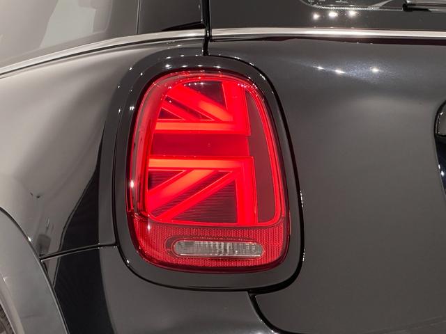 MINI ジョンクーパーワークス ジョンクーパーワークストリム 全国2年保証ナビタッチスクリーン車線逸脱警告バックカメラヘッドアップディスプレイマルチファンクションステアリングパドルシフトMINIドライビングモードコンフォートアクセスLEDヘッドライト(14枚目)