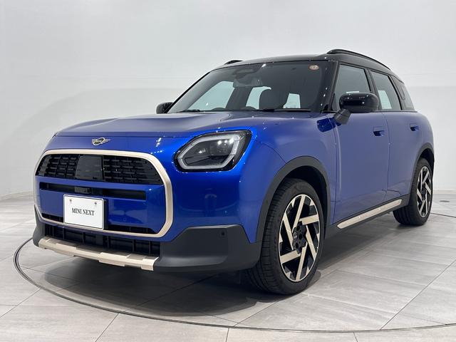 MINI カントリーマンD クラシック・トリム 全国2年保証センターディスプレイ高速道路渋滞時ハンズオフワイヤレス充電ヘッドアップディスプレイパーキングアシストplayAppleCarPlayMINIConnectedサラウンドビューシステム(2枚目)