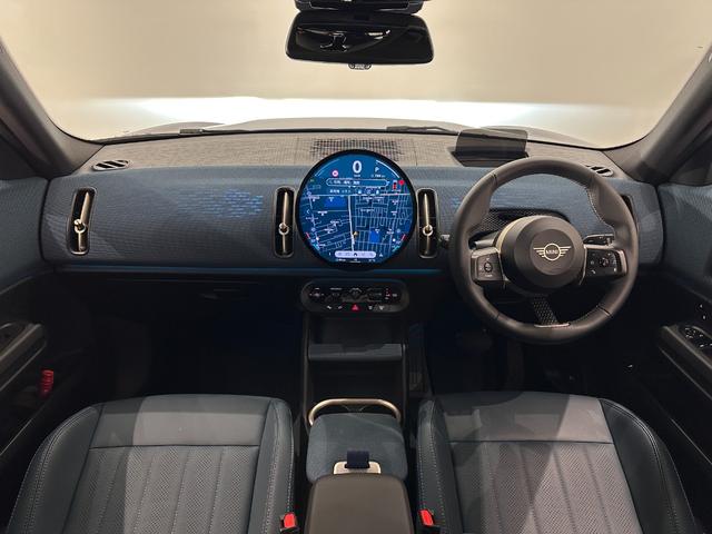 MINI カントリーマンD クラシック・トリム 全国2年保証センターディスプレイ高速道路渋滞時ハンズオフワイヤレス充電ヘッドアップディスプレイパーキングアシストplayAppleCarPlayMINIConnectedサラウンドビューシステム(32枚目)