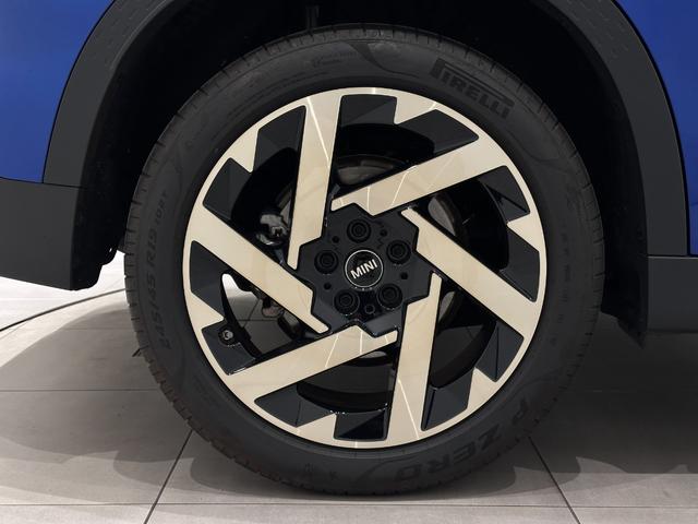 MINI カントリーマンD クラシック・トリム 全国2年保証センターディスプレイ高速道路渋滞時ハンズオフワイヤレス充電ヘッドアップディスプレイパーキングアシストplayAppleCarPlayMINIConnectedサラウンドビューシステム(40枚目)