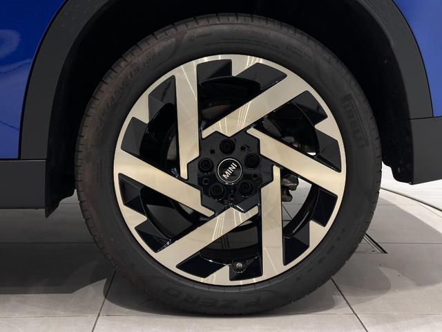 MINI カントリーマンD クラシック・トリム 全国2年保証センターディスプレイ高速道路渋滞時ハンズオフワイヤレス充電ヘッドアップディスプレイパーキングアシストplayAppleCarPlayMINIConnectedサラウンドビューシステム(42枚目)